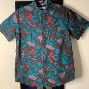 Coastal Modern Fit Button-Down